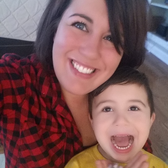 Meet your Posher, Sara - Picture 4 of 4